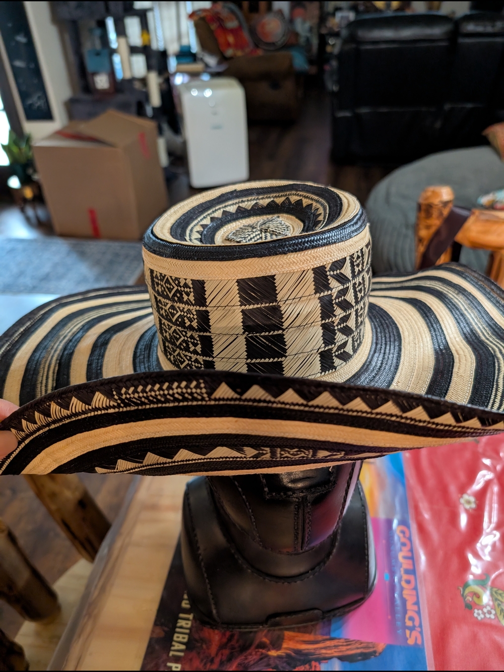Handwoven Black & Natural Straw Men's Hat - Unbranded